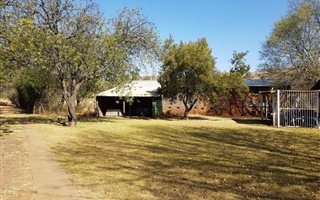 7.3 ha Farm in Magaliesburg