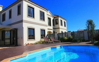 4 Bedroom House in St Francis Bay