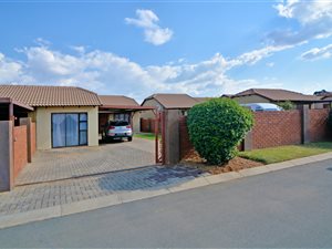 3 Bed Townhouse in Krugersdorp Central