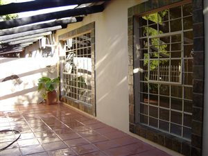 2 Bed Cluster in Kameeldrift East
