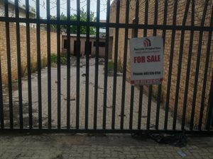 400 m² Commercial space in Krugersdorp Central