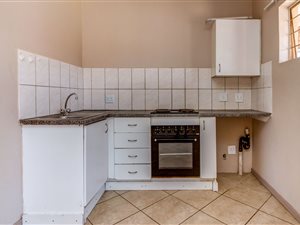 2 Bed Apartment in Randfontein Central