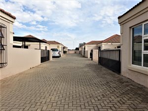 3 Bed Townhouse in Eike Park