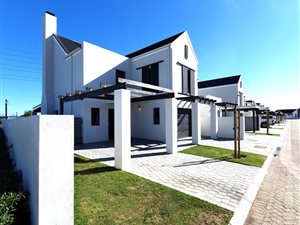 3 Bed House in Acorn Creek Lifestyle Estate