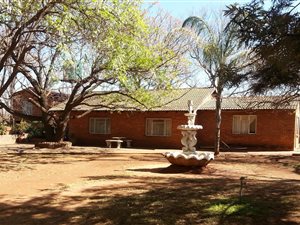 2.1 ha Smallholding in Onderstepoort