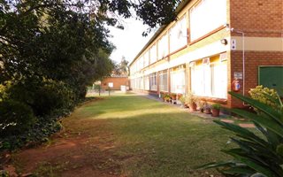 1 Bedroom Townhouse in Eldoraigne