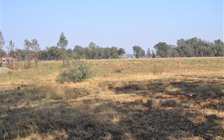 2.4 ha Land available in Valley Settlements AH