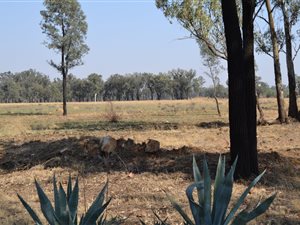 2.4 ha Land available in Valley Settlements AH