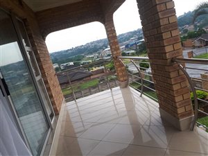 7 Bed House in Cato Manor
