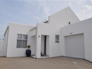 3 Bed House in Langebaan