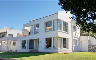 5 Bedroom House in Witsand