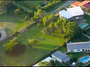 1243 m² Land available in East Bank
