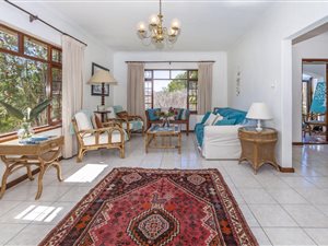 2 Bed House in Montclair