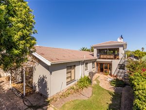 3 Bedroom House in Melkbosstrand
