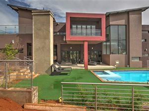 4 Bed House in Eye of Africa