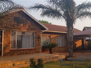 3 Bed House in Dennesig
