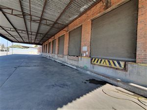 5040 m² Industrial space in Isando