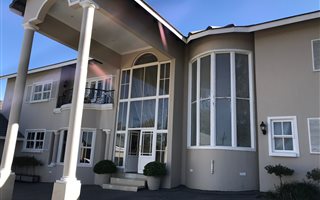 4 Bedroom House in Carlswald Estate