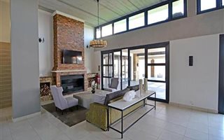 3 Bedroom Apartment in Modderfontein