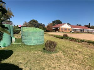 2.7 ha Land available in Towerby
