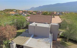 3 Bedroom House in Leloko