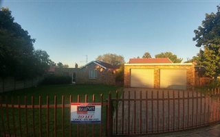 5 Bedroom House in The Reeds