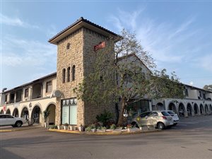 1720 m² Retail Space in Kloof