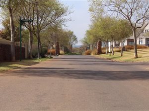 789 m² Land available in Country View Estate