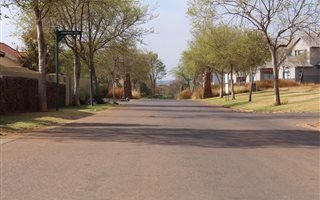 789 m² Land available in Country View Estate