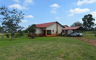 3 Bedroom House in Mullerstuine