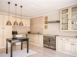 2 Bedroom Apartment in Mountainside