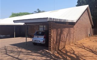 2 Bedroom Townhouse in Lephalale (Ellisras)