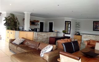 3 Bedroom House in Gordons Bay Central