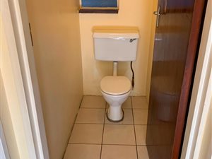 2 Bed Garden Cottage in Mondeor