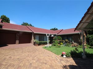 4 Bed House in Isandovale