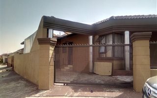 3 Bedroom House in Protea North