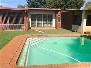 4 Bed House in Valhalla