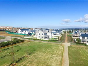 731 m² Land available in Graanendal