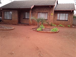 3 Bed House in Chroom Park