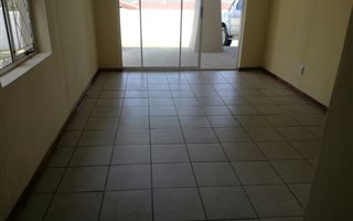 2 Bedroom Garden Cottage in Uvongo