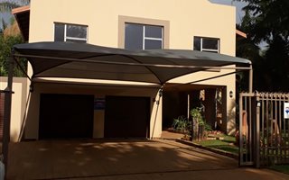 5 Bedroom House in Theresa Park