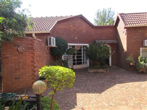 3 Bed House in The Willows