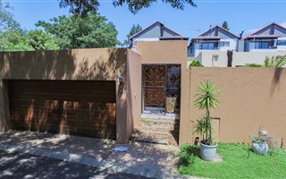 3 Bedroom Cluster in Paulshof