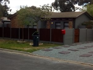 3 Bed House in The Crest