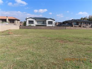 703 m² Land available in Ebotse Estate
