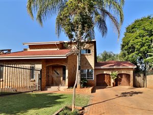 5 Bed House in Faerie Glen