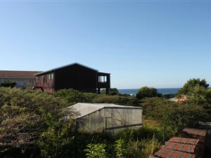 696 m² Land available in Sunrise on Sea