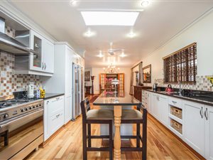 4 Bed House in Kloof