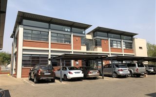102 m² Commercial space in Doringkloof