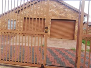 3 Bed House in Chantelle